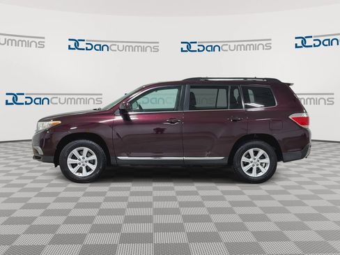 Used 2011 Toyota Highlander SE w/ Tow Pkg AWD/4WD image 5