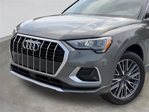 Used 2022 Audi Q3 2.0T Premium w/ Convenience Package AWD/4WD image 4