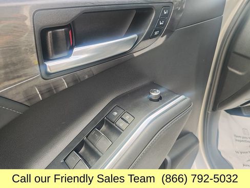 Used 2022 Toyota Highlander Limited AWD/4WD image 13