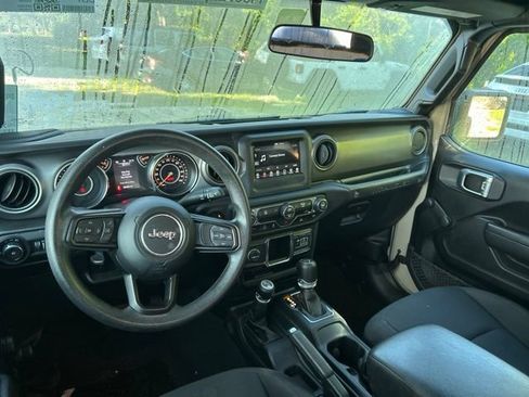 Used 2022 Jeep Wrangler Unlimited Sport AWD/4WD image 14