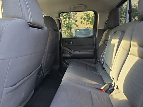 Certified 2022 Nissan Frontier SV RWD image 15