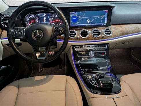 Used 2018 Mercedes-Benz E 300 image 23