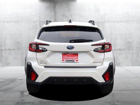 Used 2025 Subaru Crosstrek 2.5i Premium AWD/4WD image 6