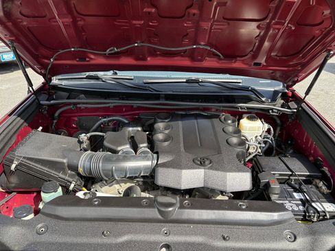 Used 2011 Toyota 4Runner SR5 AWD/4WD image 22