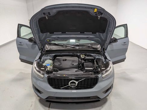 Used 2021 Volvo XC40 T5 R-Design w/ Advanced Package image 13