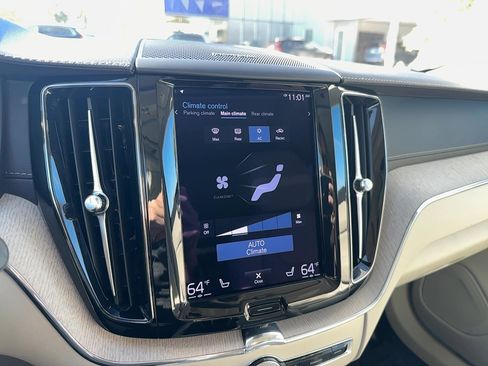 Used 2021 Volvo XC60 T5 Inscription w/ Protection Package Premier image 19