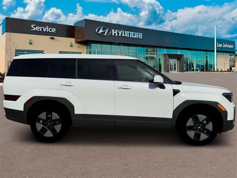 New 2026 Hyundai Santa Fe SE image 9