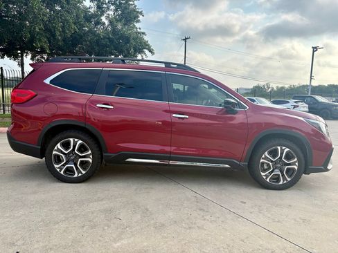 Used 2024 Subaru Ascent Touring AWD/4WD image 2