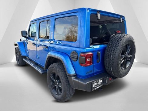 Used 2023 Jeep Wrangler Altitude image 5