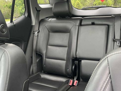 Used 2022 GMC Terrain SLT w/ Infotainment Package II AWD/4WD image 35