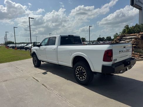 Used 2025 RAM 2500 Limited AWD/4WD image 8