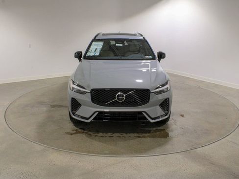 New 2026 Volvo XC60 B5 Plus w/ Climate Package image 2