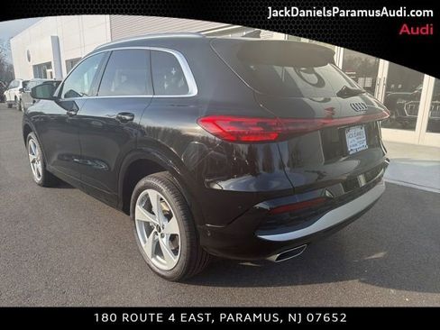 Used 2025 Audi Q5 Premium Plus w/ Premium Plus image 3