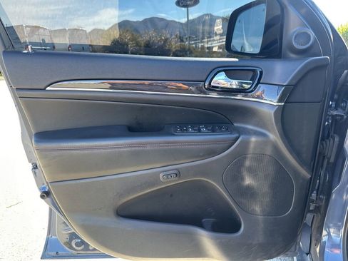 Used 2020 Jeep Grand Cherokee Trailhawk w/ Trailhawk Luxury Group image 19