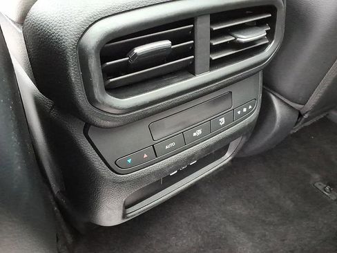 Used 2025 Honda Pilot Touring image 25