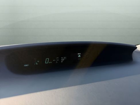 Used 2015 Toyota Prius Three image 28