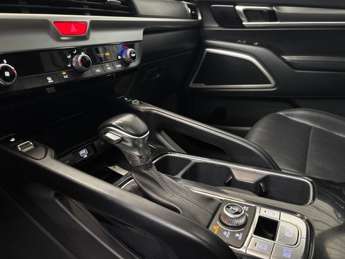 Used 2020 Kia Telluride S AWD/4WD image 18