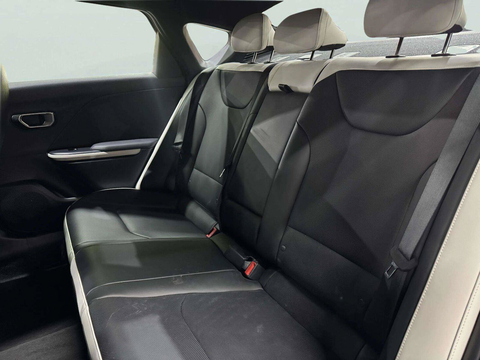 Used 2026 Kia K4 GT-Line w/ GT-Line Premium Package FWD image 34