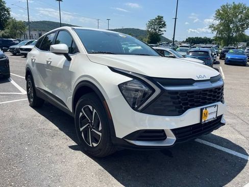 Certified 2023 Kia Sportage LX AWD/4WD image 6
