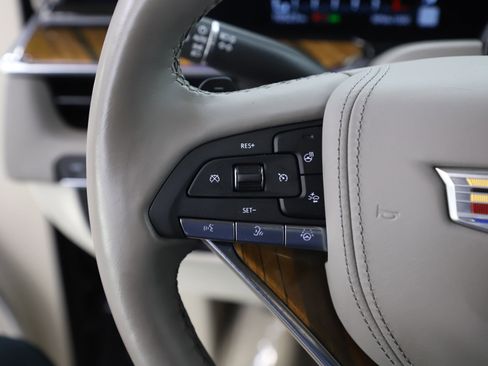 Used 2024 Cadillac Escalade ESV Sport Platinum w/ LPO, ONYX Package AWD/4WD image 21