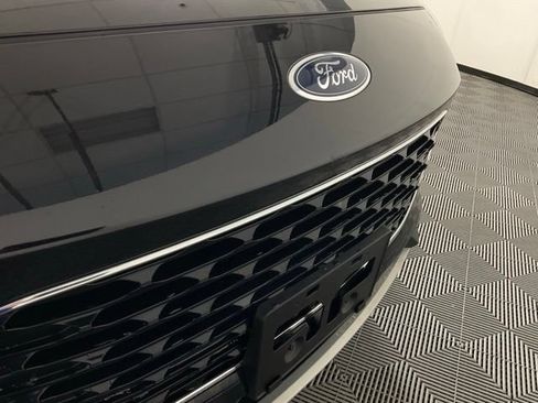 Used 2020 Ford Escape Titanium AWD/4WD image 9