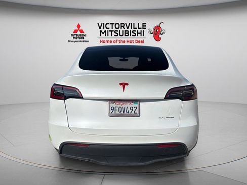 Used 2023 Tesla Model Y Long Range AWD/4WD image 6