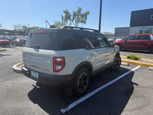 Used 2025 Ford Bronco Sport Outer Banks w/ Outer Banks Tech Package+ AWD/4WD image 2