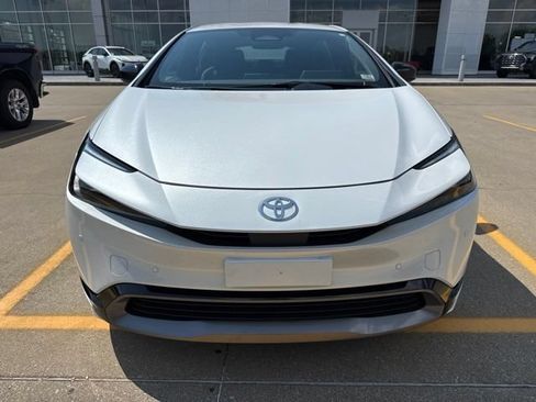 Used 2024 Toyota Prius XLE AWD/4WD image 13