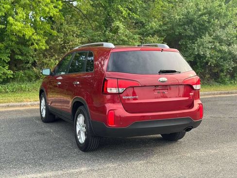 Used 2014 Kia Sorento LX AWD/4WD image 5