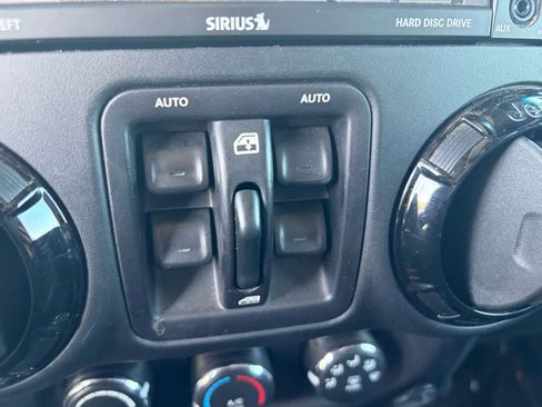 Used 2015 Jeep Wrangler Unlimited Sahara AWD/4WD image 25