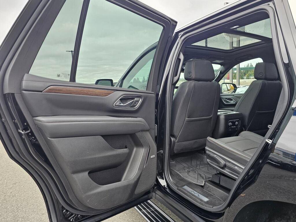 Certified 2023 Chevrolet Tahoe High Country AWD/4WD image 26