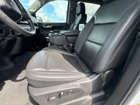 Used 2025 GMC Sierra 1500 SLT AWD/4WD image 11