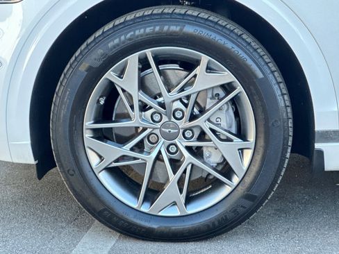 Used 2023 Genesis GV70 2.5T w/ Advanced Package image 28