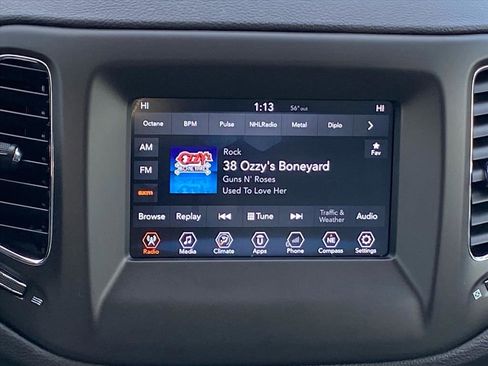 Used 2017 Jeep Compass Latitude w/ Popular Equipment Group image 9