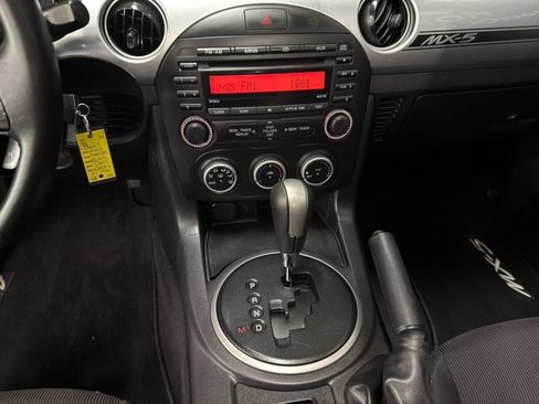 Used 2013 MAZDA MX-5 Miata Club image 12