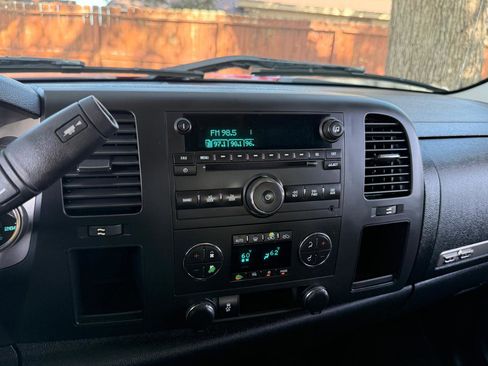 Used 2011 Chevrolet Silverado 1500 LT w/ Texas Edition image 23