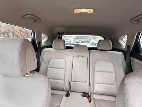 Used 2016 Hyundai Tucson Sport image 10