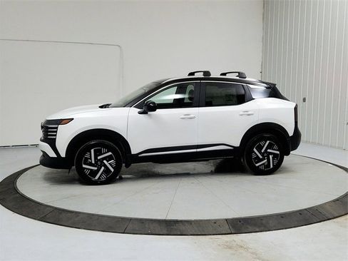 New 2026 Nissan Kicks SV w/ SV Premium Package image 4