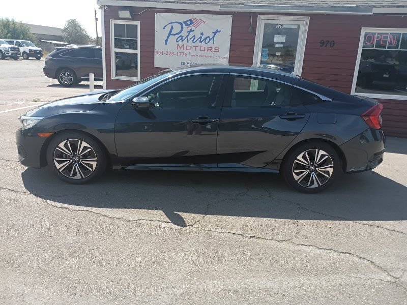 Used 2018 Honda Civic EX-T image 2