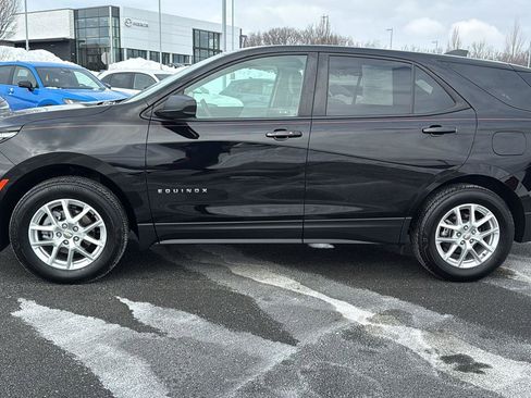 Used 2023 Chevrolet Equinox LS w/ LS Convenience Package image 11