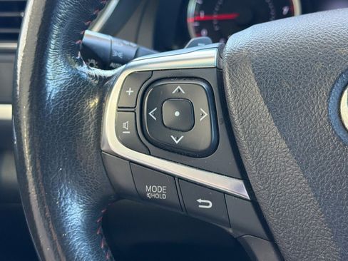 Used 2016 Toyota Camry SE FWD image 28