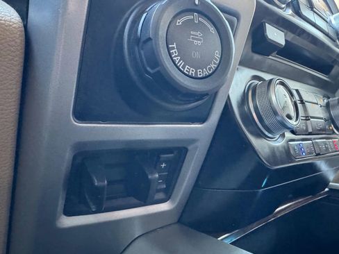 Used 2018 Ford F150 Lariat w/ Equipment Group 502A Luxury image 21