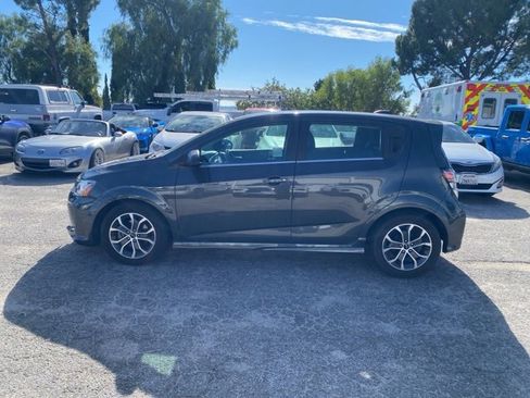Used 2020 Chevrolet Sonic LT image 4