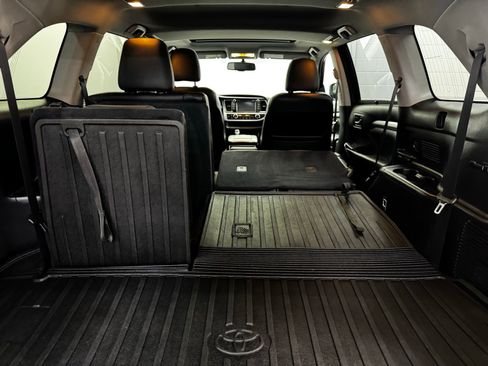 Used 2015 Toyota Highlander XLE AWD/4WD image 40