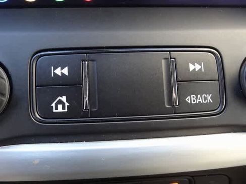 Used 2023 GMC Acadia SLT image 31