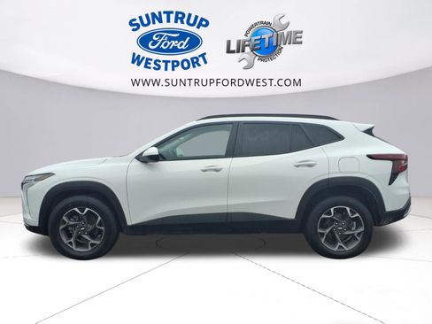 Used 2024 Chevrolet Trax LT w/ Driver Confidence Package image 22