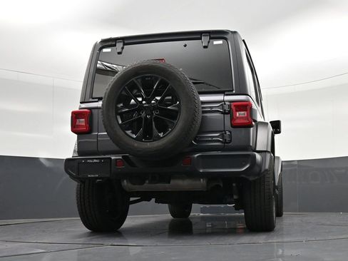 Used 2021 Jeep Wrangler Unlimited Sahara w/ Cold Weather Group AWD/4WD image 30