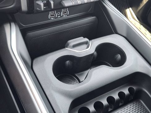 New 2026 RAM 2500 Big Horn AWD/4WD image 15