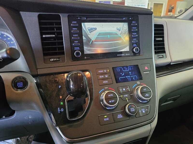 Used 2019 Toyota Sienna XLE w/ XLE Navigation Package FWD image 26