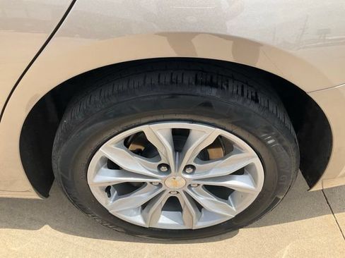 Used 2025 Chevrolet Malibu LT FWD image 30